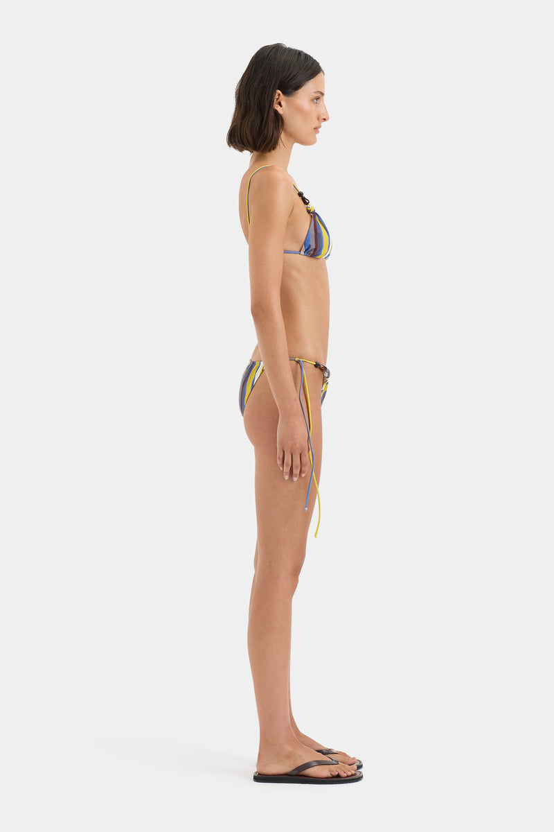 Coastline String Brief