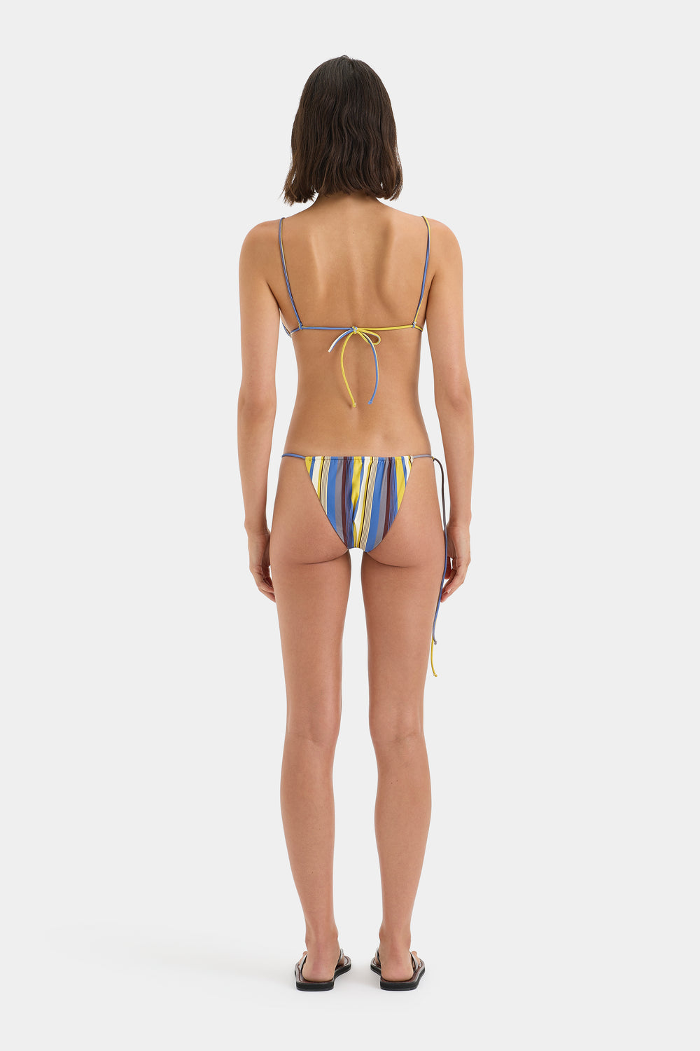Coastline String Brief