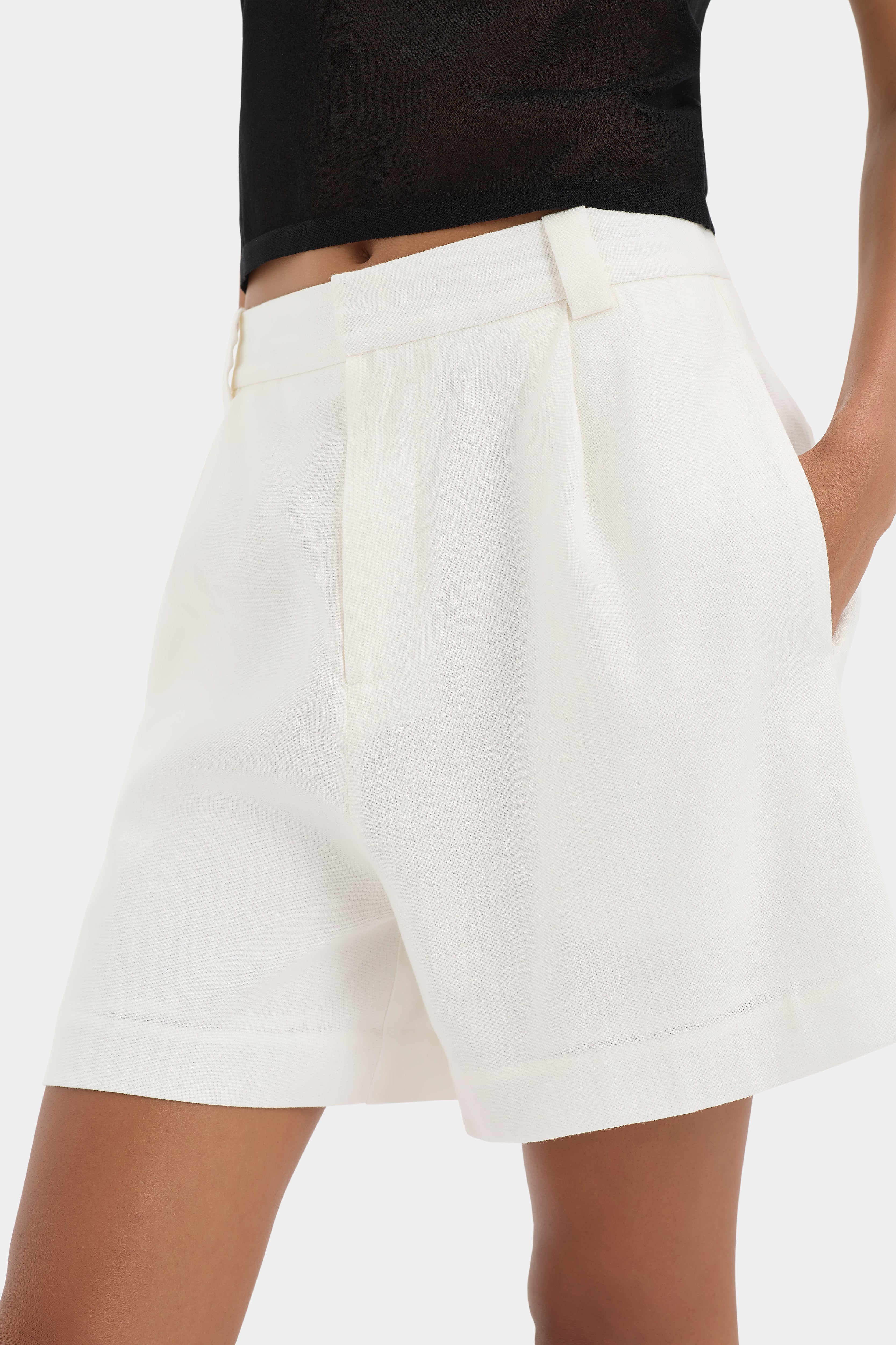 Dorian Tailored Short | Ivory | SIR.