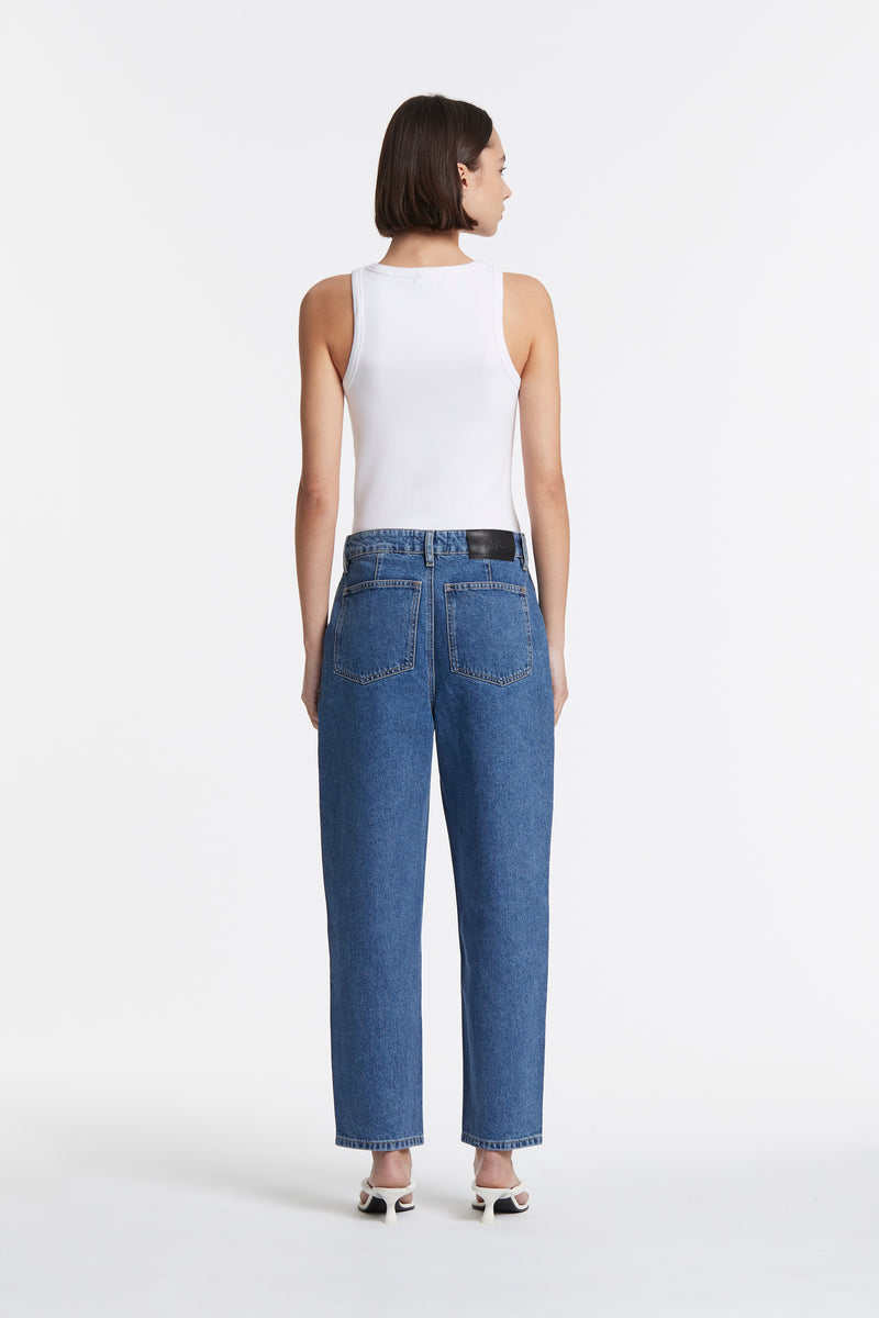 CLASSIC MID RISE JEAN