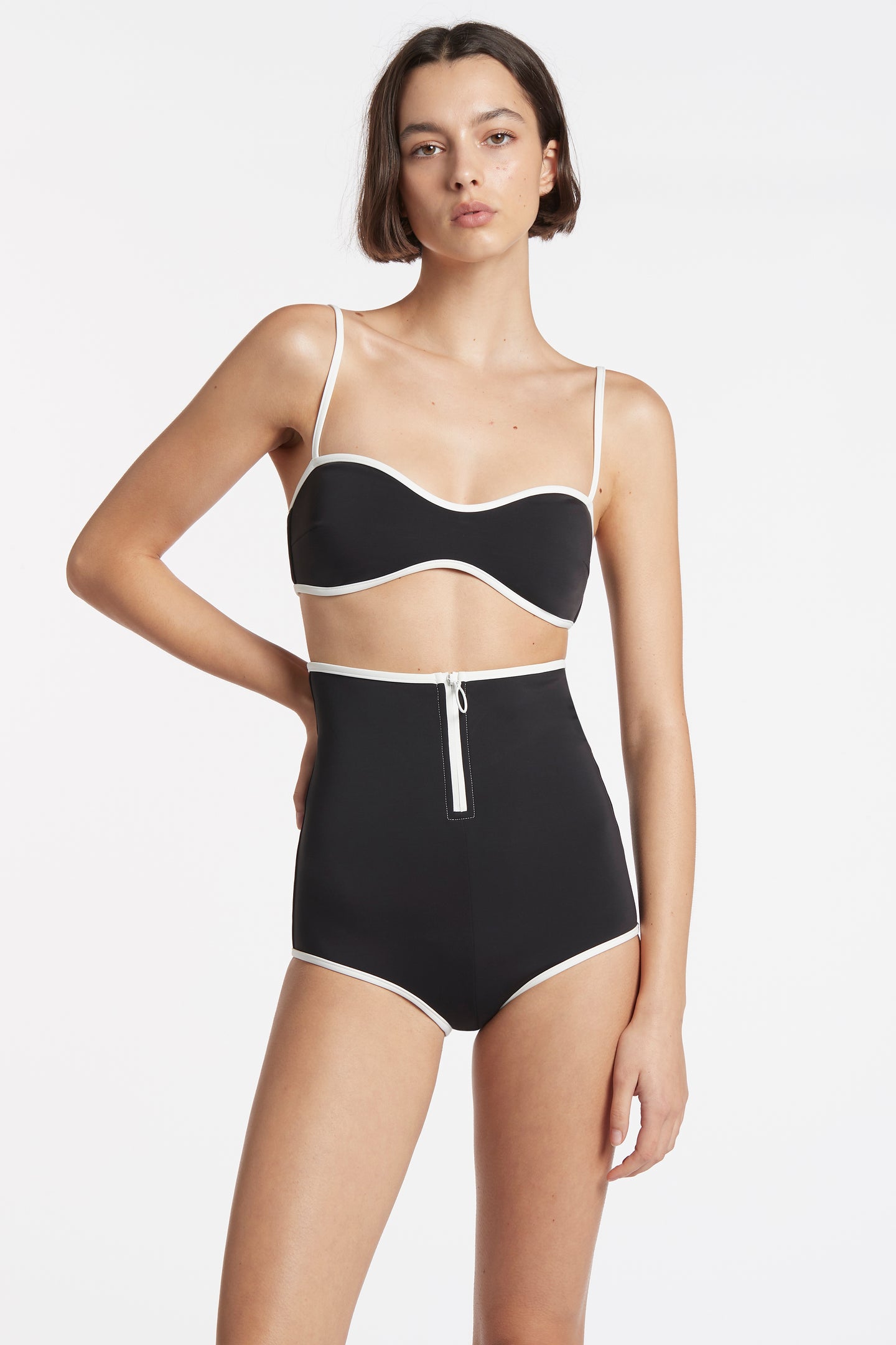 SIR the label Claude Shaped Bandeau BLACK / IVORY